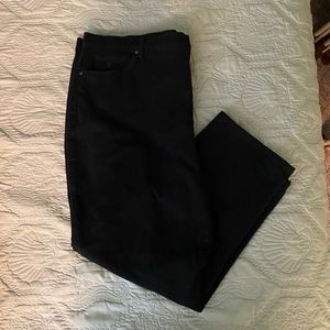 Women’s size 24 Gloria Vanderbilt “Amanda” black jeans NWOT never worn